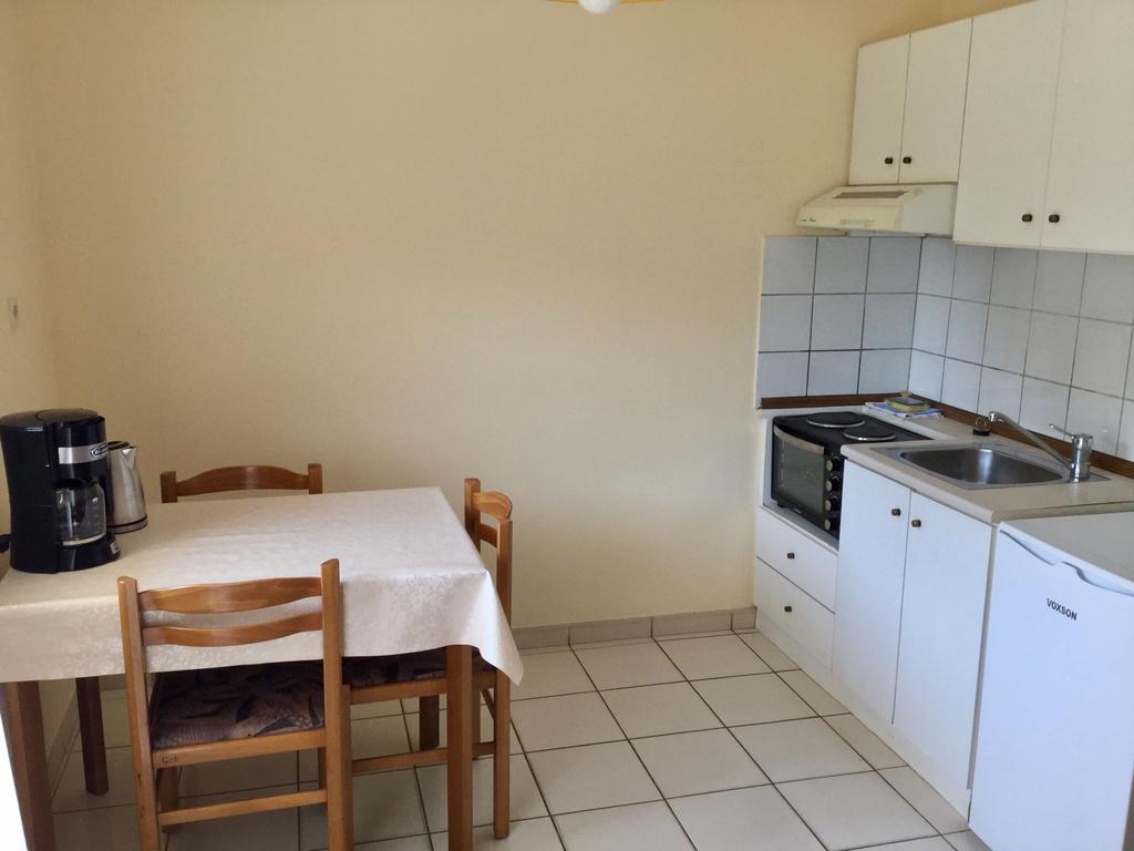 Aneton Lejlighedshotel Chrisi Ammoudia Eksteriør billede